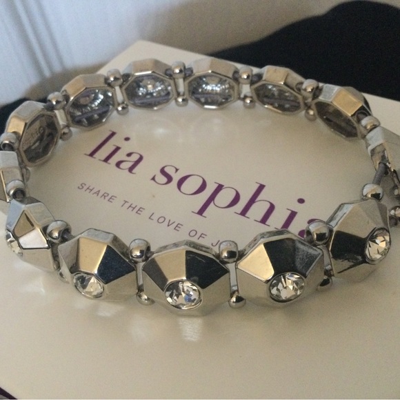 Lia Sophia Amplify Silver with Cut Crystals Stretch Bracelet - Picture 4 of 4